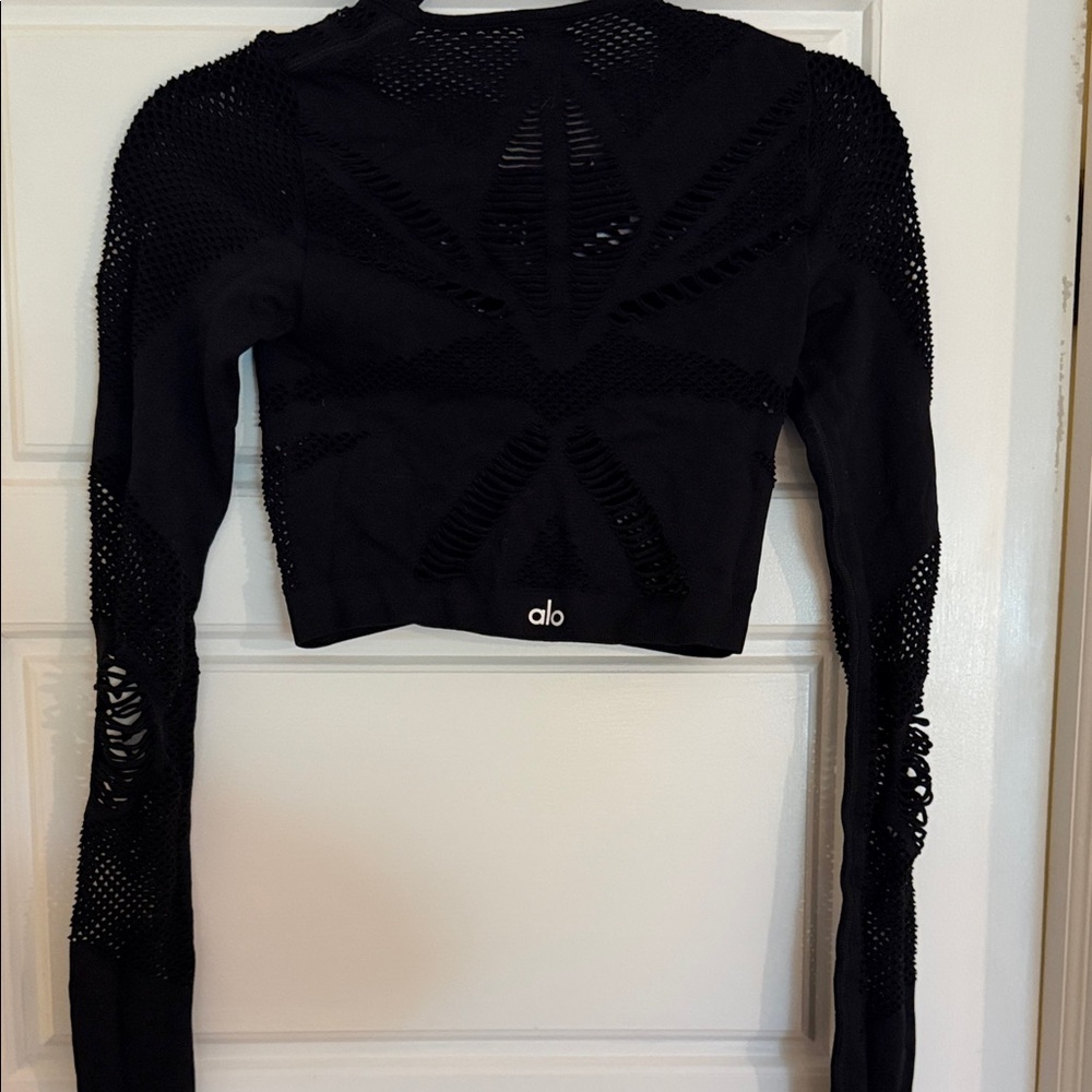 ALO Yoga Black Long Sleeve Cropped Mesh Pullover
